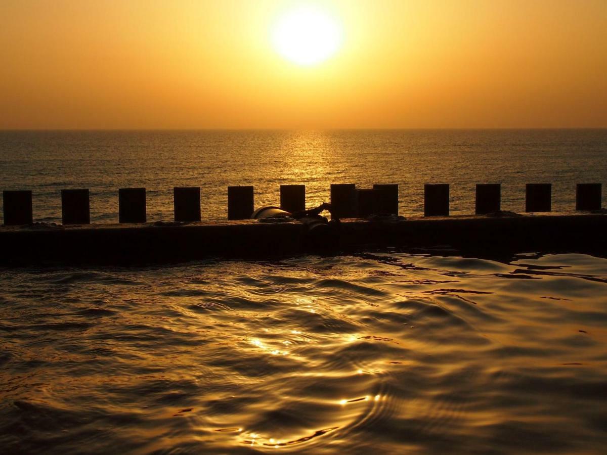 Koganezaki Furofushi Onsen Hotel Fukaura ภายนอก รูปภาพ