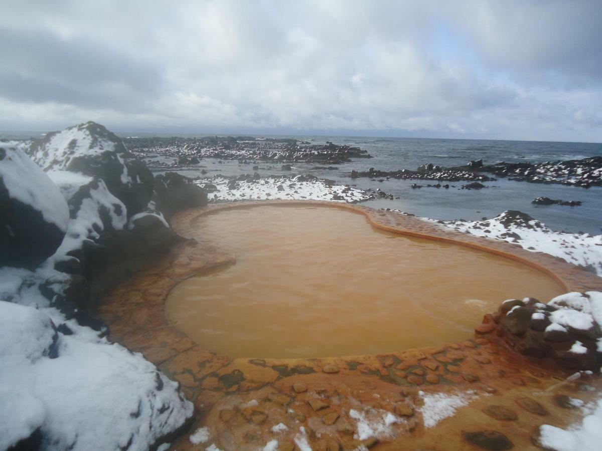 Koganezaki Furofushi Onsen Hotel Fukaura ภายนอก รูปภาพ